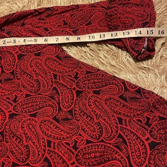 MICHAEL Michael Kors Red & Black Flare Sleeves Top Size Small - Picture 7 of 9